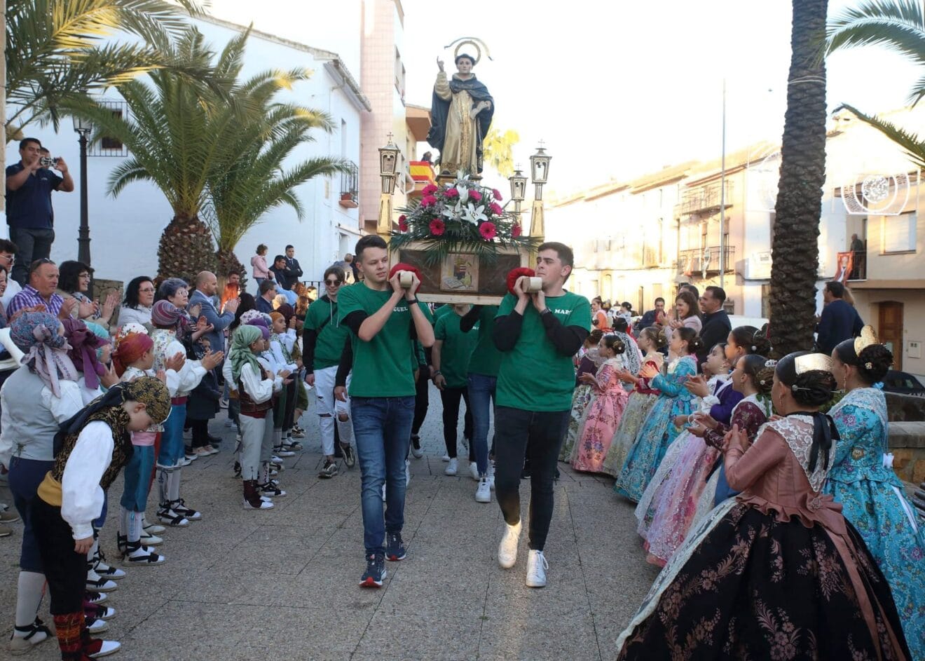 Quintos en el traslado de la imagen de Sant Vicent Ferrer en 2022
