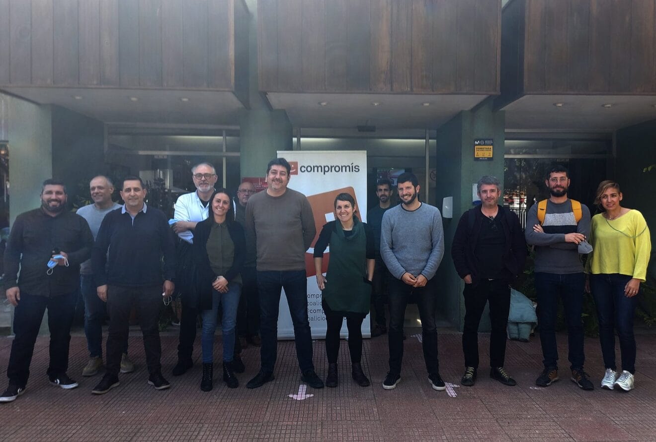 Representantes de Compromís en la Casa de la Cultura de Dénia