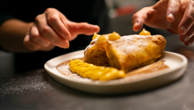 Una tarta frita de manzana especial en Escondida