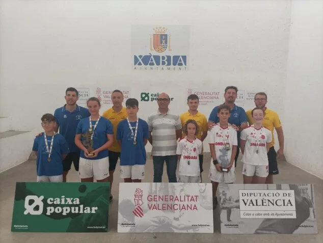 Imagen: El equipo alevín de Pilota de Ondara consigue la plata en el provincial