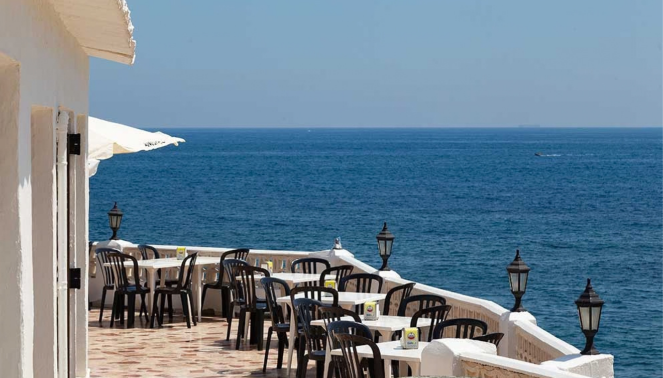 Ambiente acogedor y familiar en el Restaurante Mena de Dénia