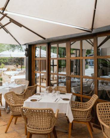 Ambiente tranquilo y sereno para comidas y cenas en la Marina Alta