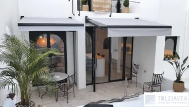 Cerramientos con cortinas de cristal y techos móviles