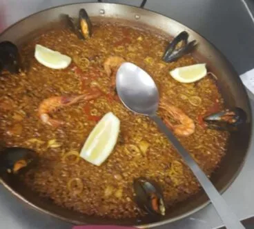 Comer paella en Moraira