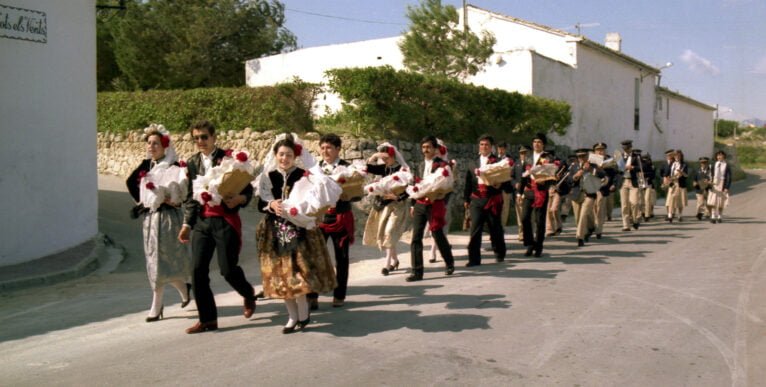 Festeros en festeras de la Rosa in de parade van 1981