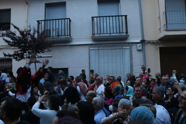 El Carnaval más famoso de la Marina volvió a tomar las calles para hacer vibrar a Pego de nuevo 44 festival darts esceniques pego 202204