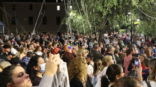 El Carnaval más famoso de la Marina volvió a tomar las calles para hacer vibrar a Pego de nuevo 13 festival darts esceniques pego 2022101