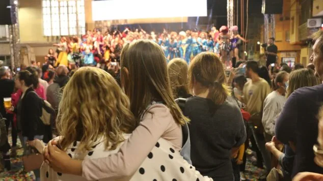 El Carnaval más famoso de la Marina volvió a tomar las calles para hacer vibrar a Pego de nuevo 17 festival darts esceniques pego 2022105