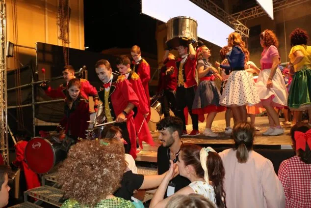 El Carnaval más famoso de la Marina volvió a tomar las calles para hacer vibrar a Pego de nuevo 23 festival darts esceniques pego 2022113
