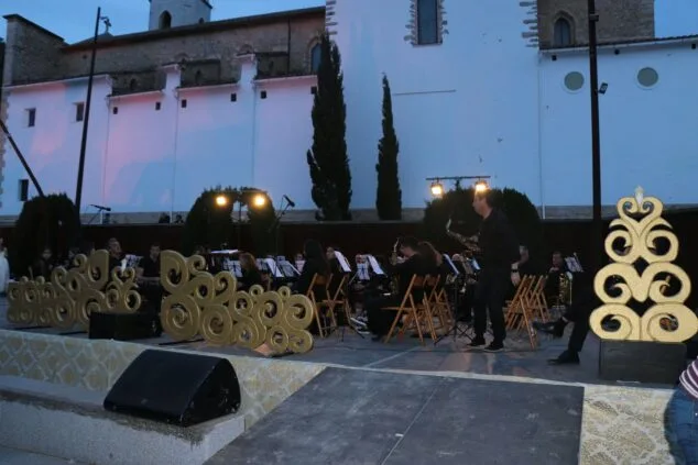 El Carnaval más famoso de la Marina volvió a tomar las calles para hacer vibrar a Pego de nuevo 38 festival darts esceniques pego 2022135