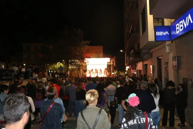 El Carnaval más famoso de la Marina volvió a tomar las calles para hacer vibrar a Pego de nuevo 80 festival darts esceniques pego 202283