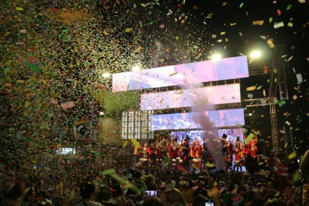 El Carnaval más famoso de la Marina volvió a tomar las calles para hacer vibrar a Pego de nuevo 7 festival darts esceniques pego 202294