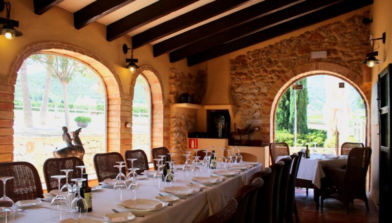 Interior del restaurante Vall de Cavall