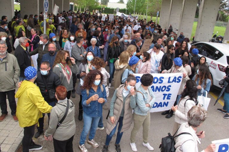 Demonstration at Dénia Hospital 02