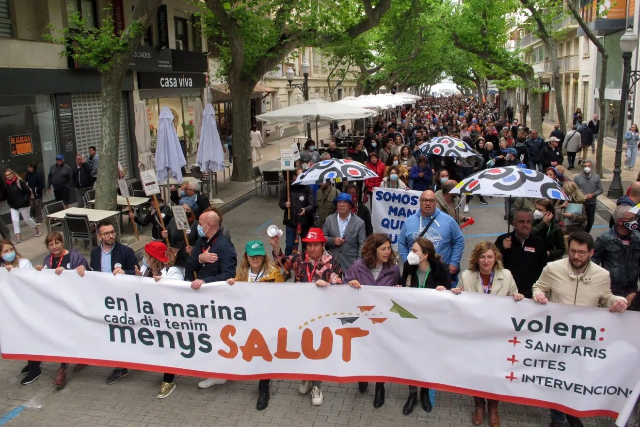 Manifestación por la sanidad comarcal en Dénia 13