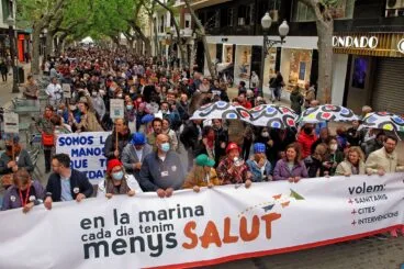 Manifestación por la sanidad comarcal en Dénia 24