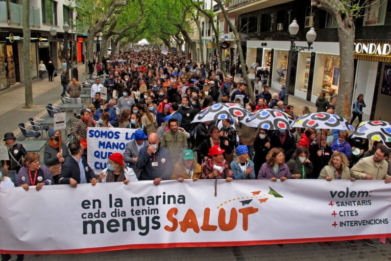 Manifestación por la sanidad comarcal en Dénia 25