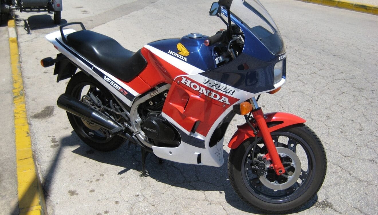 Moto Honda VF500F
