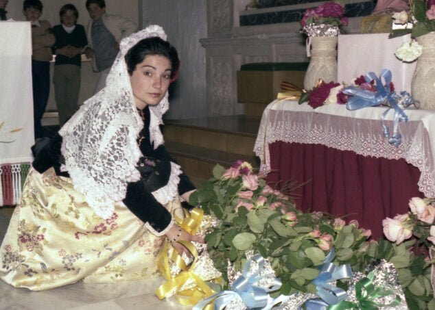 ofrenda a la virgen del rosario de benitatxell