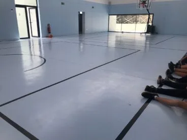pista en el interior del nuevo gimnasio
