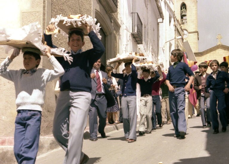 Tradicional procesión de panes de la rosa en el 1978