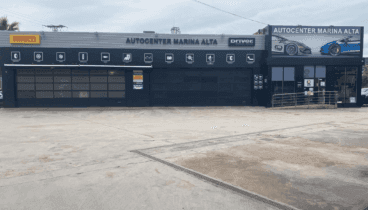 30 años de servicio integral para el automóvil