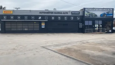 30 años de servicio integral para el automóvil
