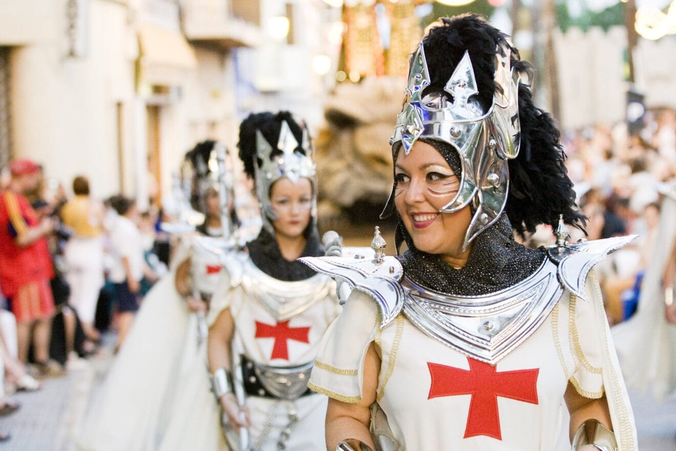 Bando cristiano en la entrà de Moros y Cristianos de Benissa 2008