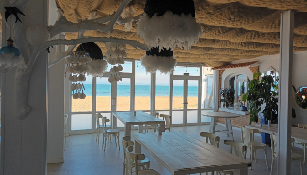 Imagen: Comer en la playa de Dénia - Cova del Mero
