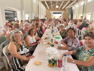 Comida de hermandad en el Prado