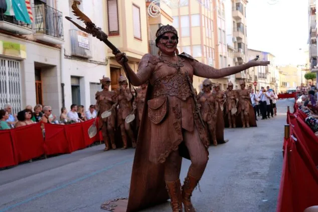 Renace la gran Entrada de Moros y Cristianos de Pego con un extenso desfile de filaes 5 entrada de moros i cristians en pego 04