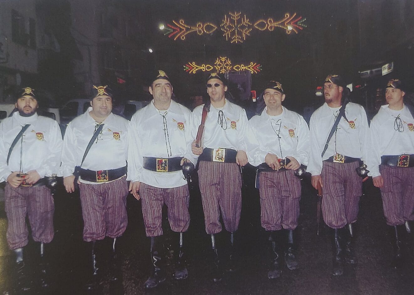 Fila Piratas en sus primeros desfiles