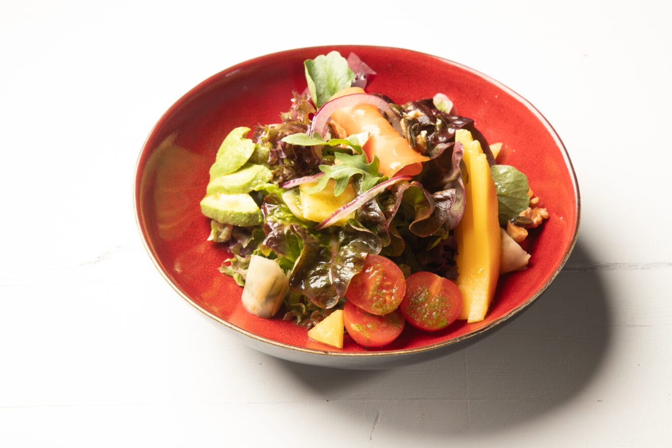 Kanaiia Bowl con frutas y verduras frescas