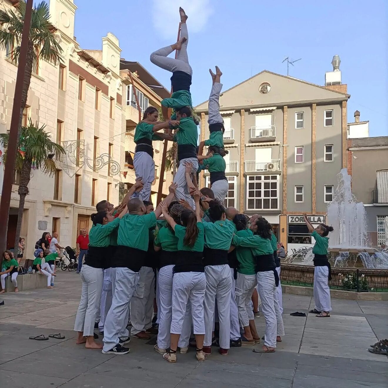 La Muixeranga de la Marina Alta en un encuentro de la Fira i Festes de Pego