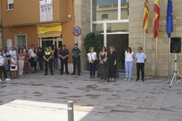 Minuto de silencio contra la violencia machista en Calp