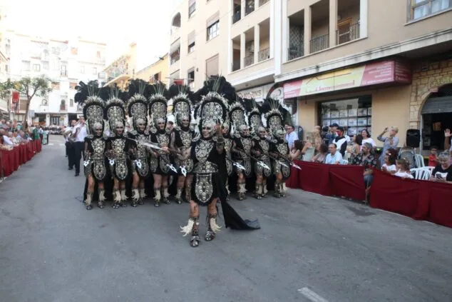 Así vivió Moraira su gran desfile de Moros y Cristianos 2022 3 moros y cristianos moraira 2022 ajuntament teulada moraira24