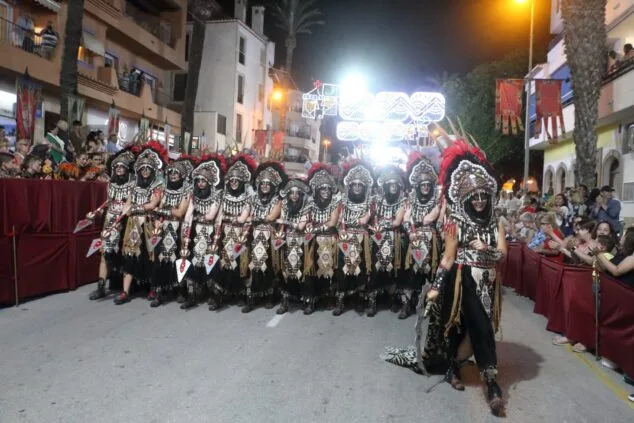 Así vivió Moraira su gran desfile de Moros y Cristianos 2022 22 moros y cristianos moraira 2022 ajuntament teulada moraira25