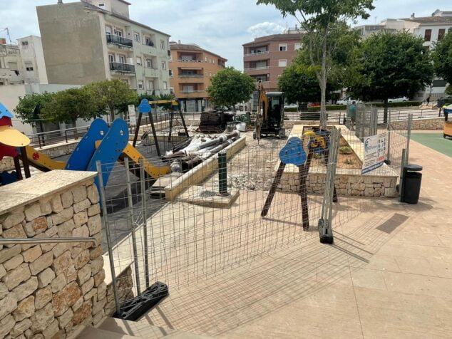 Imagen: Obras de renovación de los parques infantiles de Teulada Moraira