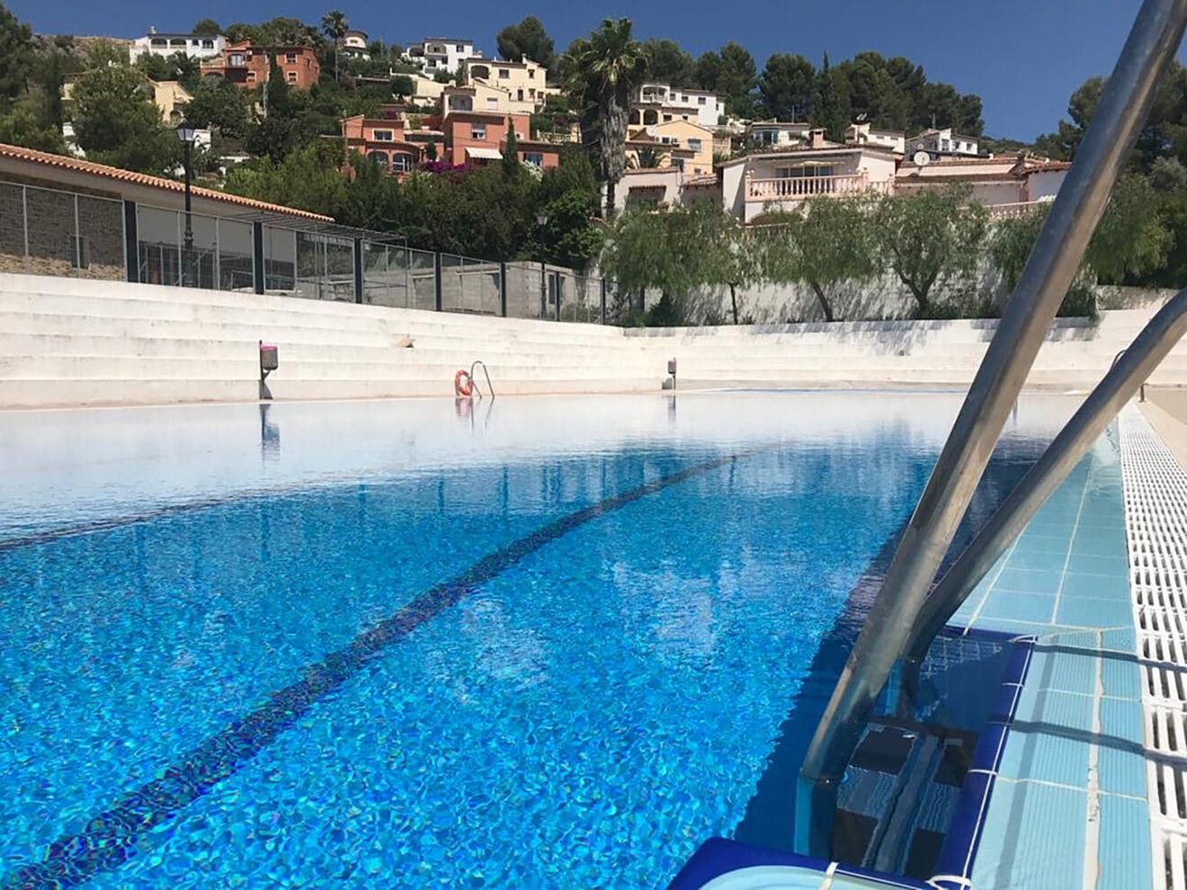 Piscina de Alcalalí