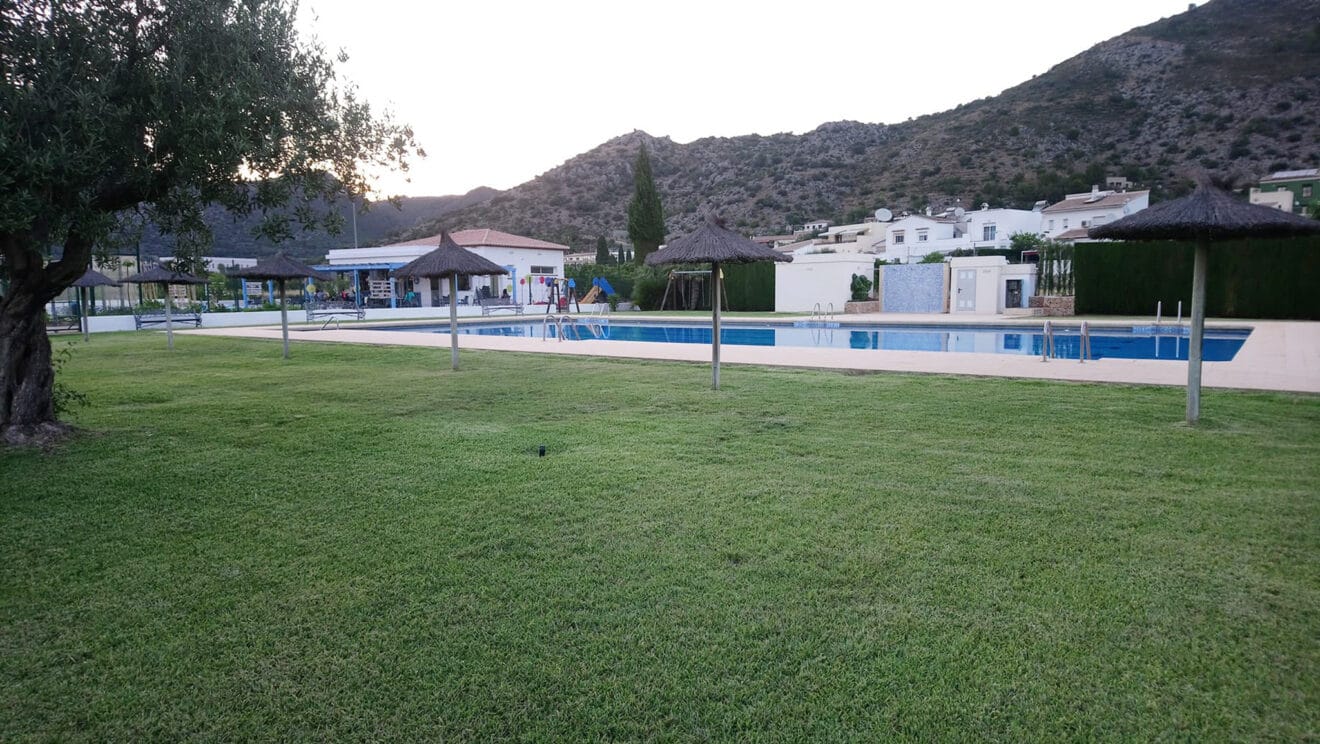 Piscina de Benimeli