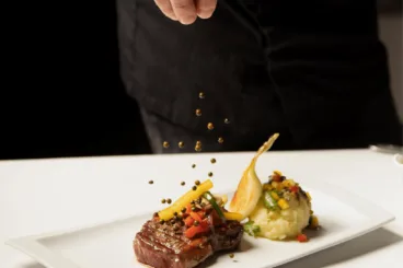 Platos con combinaciones llamativas de sabores y texturas