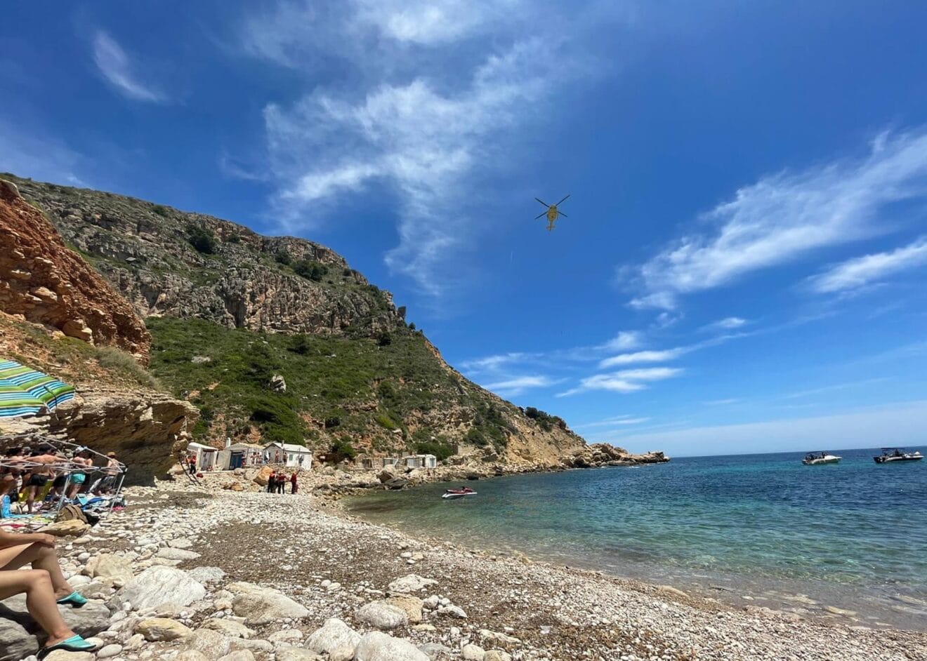 Rescate de una mujer en la cala Llebeig del Poble Nou de Benitatxell
