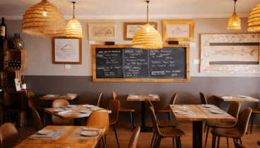 Restaurante mediterráneo con una amplia variedad de productos