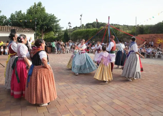 baile tradicional en las fiestas de la font santa 2022