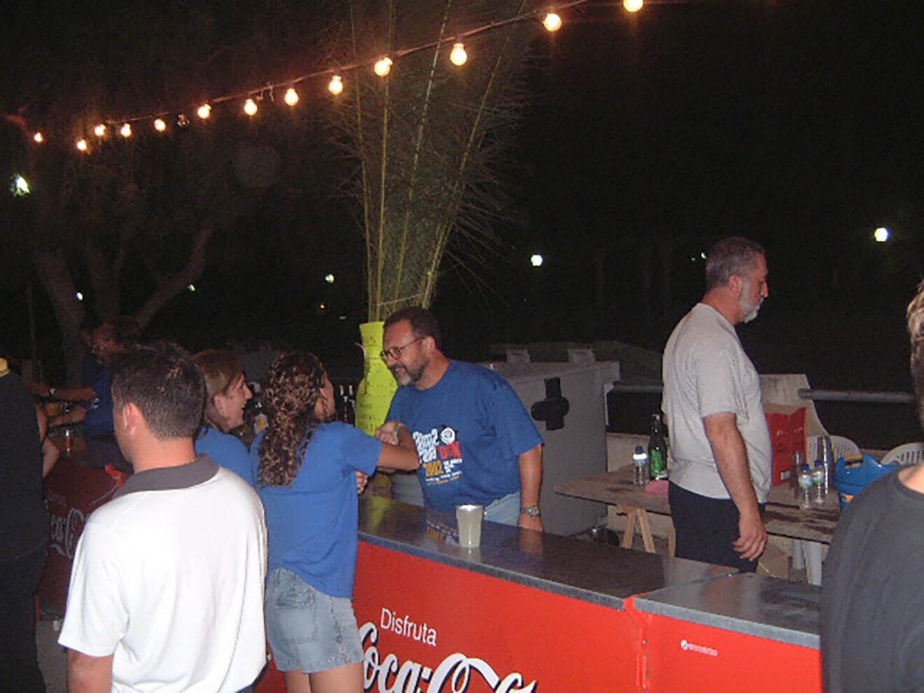 Barra a precios populares del festival en Els Poblets en 2002 - Carles Galindo