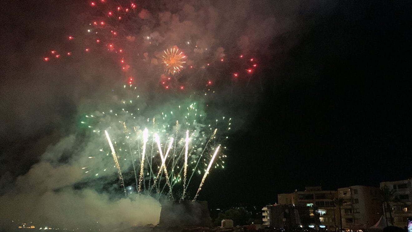 Espectáculo piromusical en las fiestas de Moraira 10