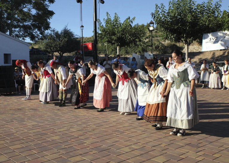 Grupo de danzas de la Font Santa en 2017