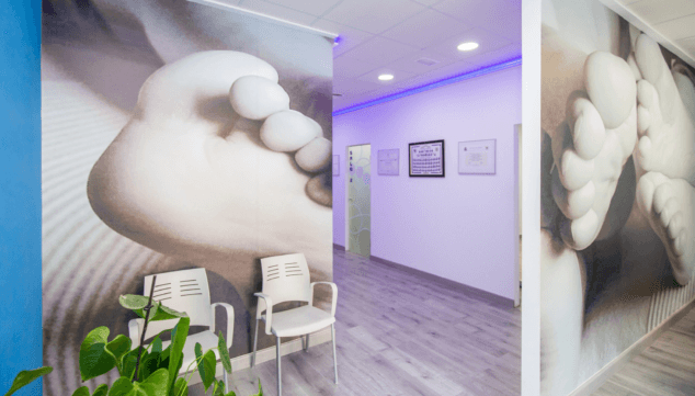 interior de las instalaciones de la clinica podologica estevez