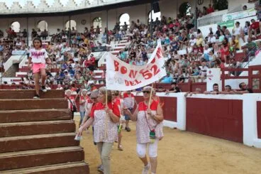 Peñas y quintadas en las fiestas de Sant Jaume de Ondara 85