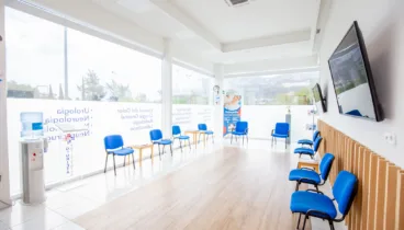 Sala de espera – Policlínica Glorieta